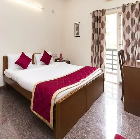 Hotel Felicity Inn Egl By Sky Stays